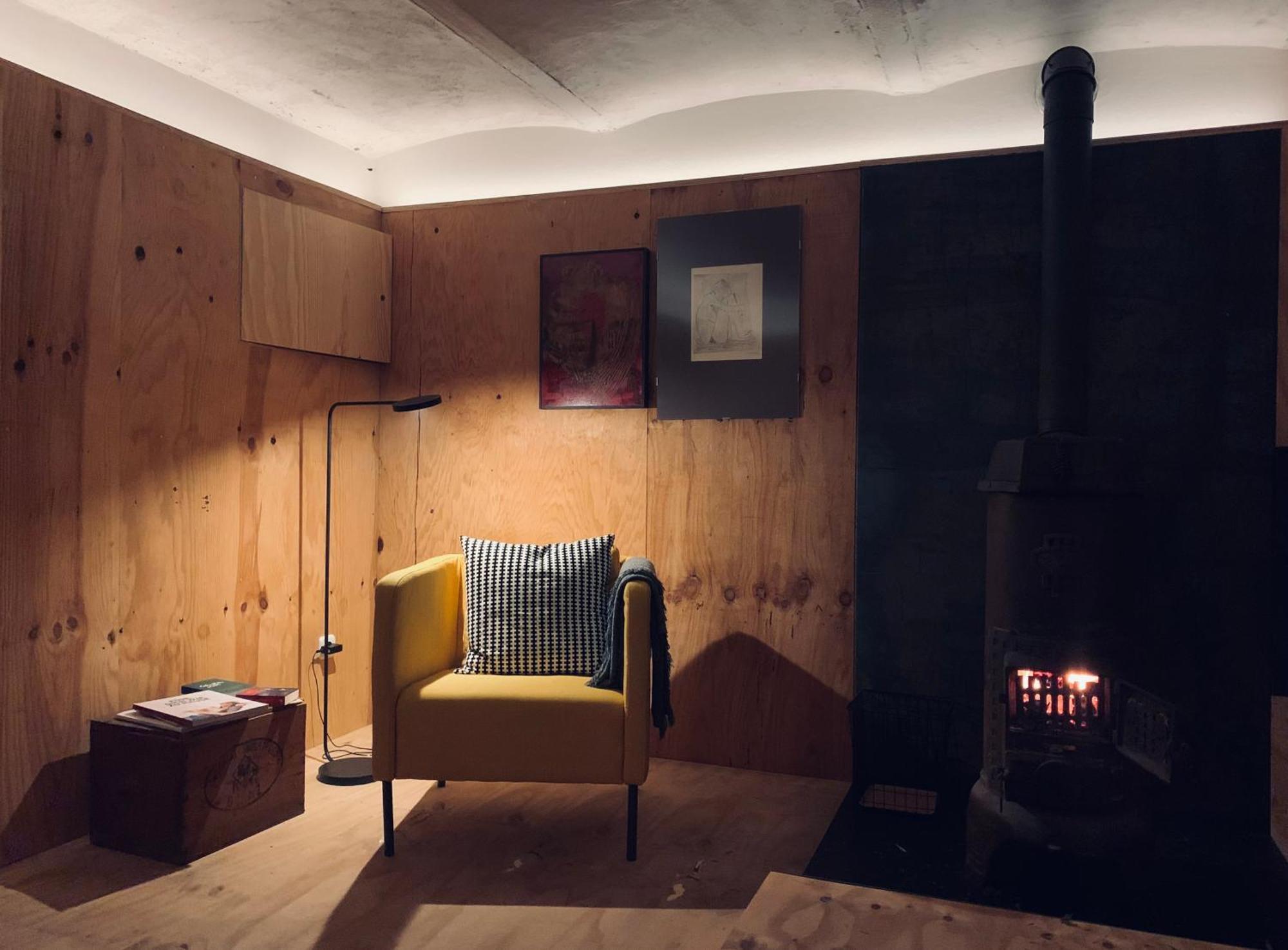 Kuenstlerzimmer *